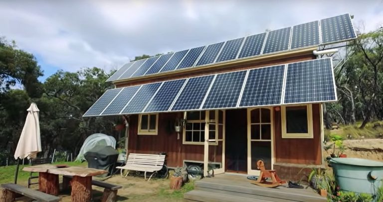 $10k Solar Powered Off Grid Tiny House With HUGE Solar Panel Installation in Australian Outback